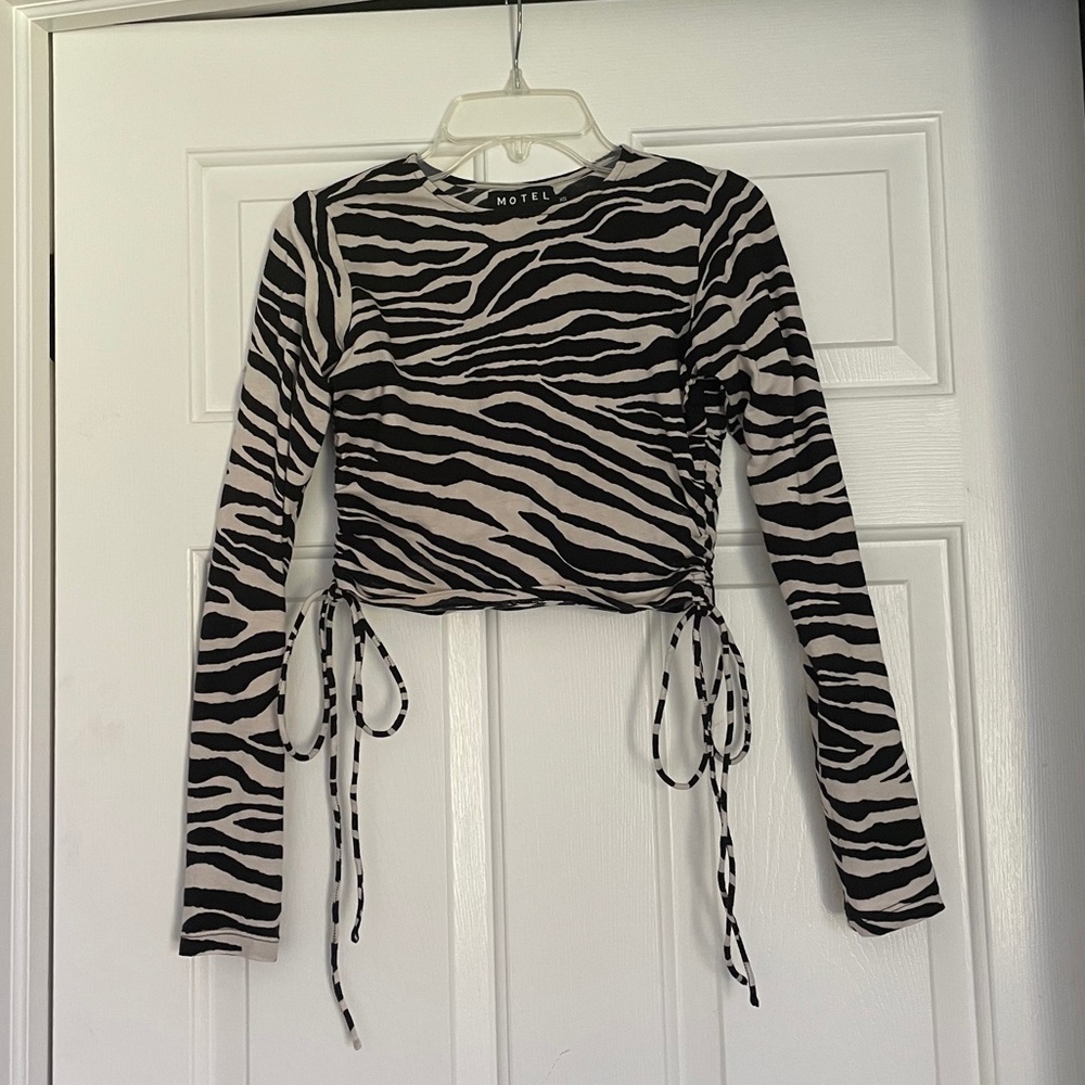MOTELROCKS Zebra Longsleeve